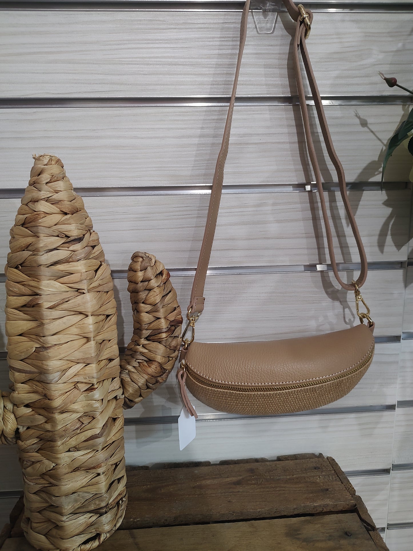 Sac banane cuir beige