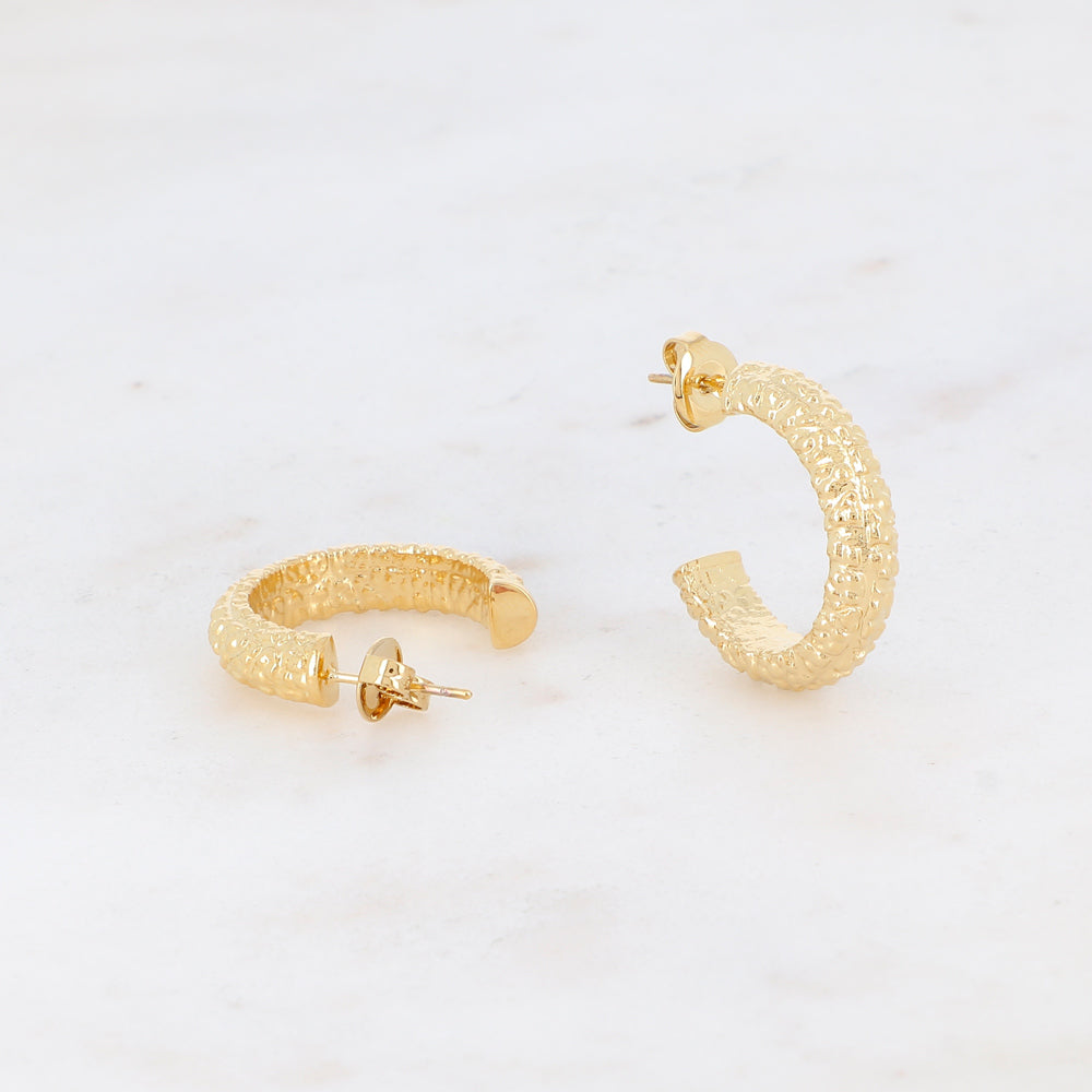 Créoles effet texturées or