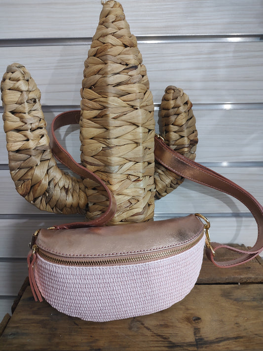 Sac banane cuir rose